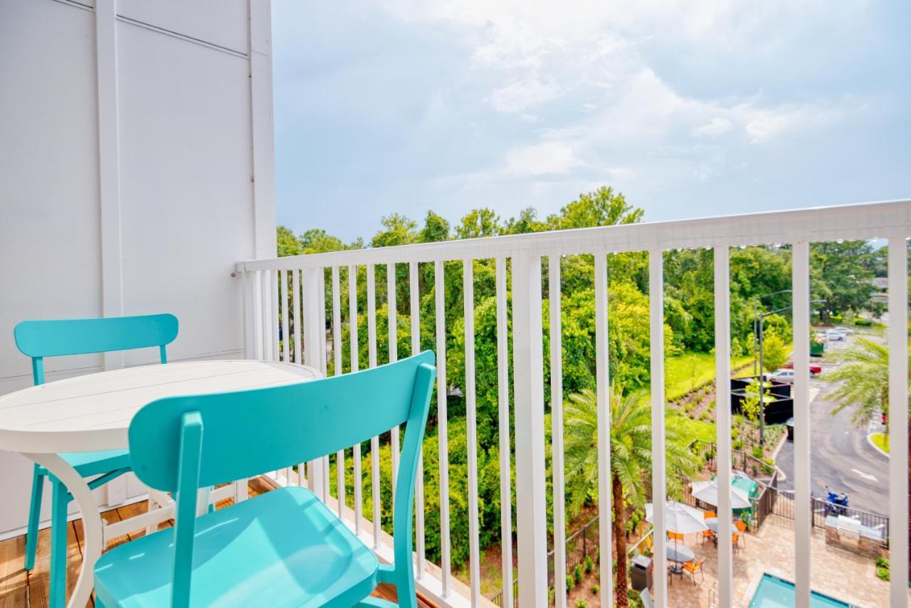 Grand Two Bedroom Two Bathroom Apartment With Balcony Gainesville Exterior foto